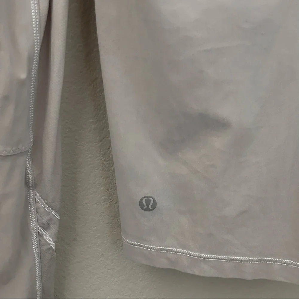 Lululemon Runbeams Long Sleeve‎ with Thumbholes